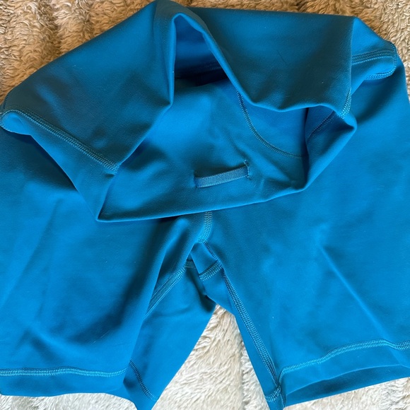 Lululemon Wunder Train High Rise 6” Shorts - Picture 2 of 6